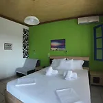 Ntina アパート Alikí