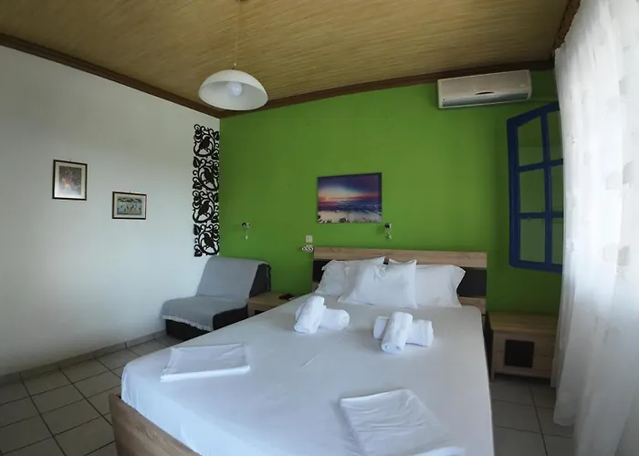 Ntina アパート Alikí